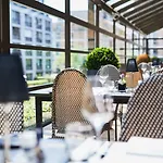 Отель Westcord Fashion 4*