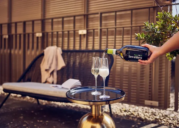 Westcord Fashion Hotel