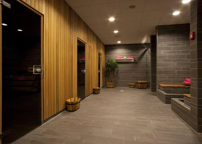 Hotel Westcord Fashion 4*