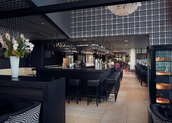 Westcord Fashion Hotel 4*